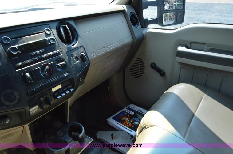 image for item H2933 2008 Ford F550 service truck