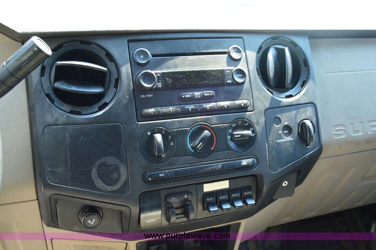 image for item H2933 2008 Ford F550 service truck