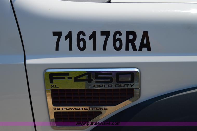 image for item H2935 2008 Ford F450 Super Duty service truck