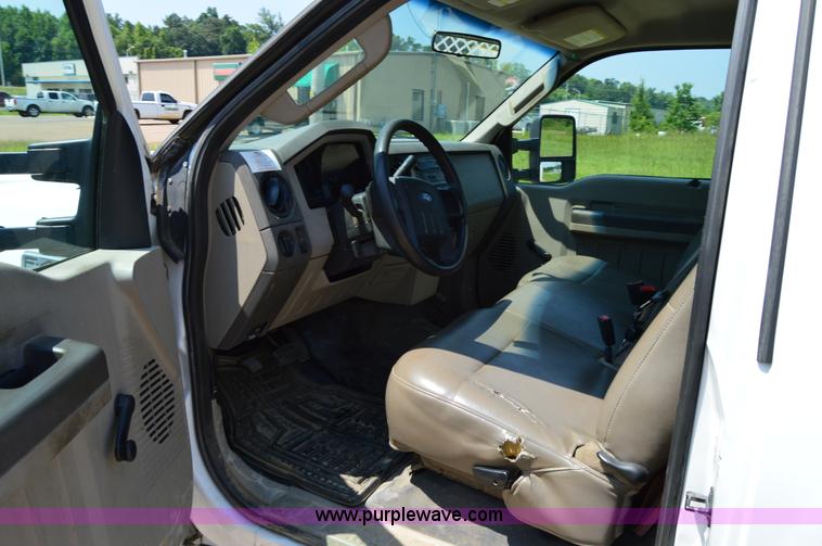 image for item H2935 2008 Ford F450 Super Duty service truck