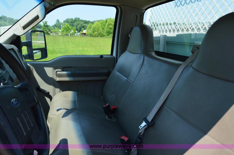 image for item H2935 2008 Ford F450 Super Duty service truck