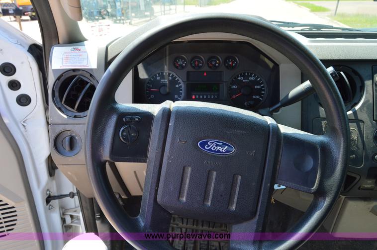 image for item H2935 2008 Ford F450 Super Duty service truck