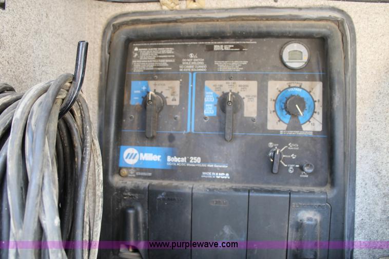 image for item H2984 2007 Ford F550 service truck with crane