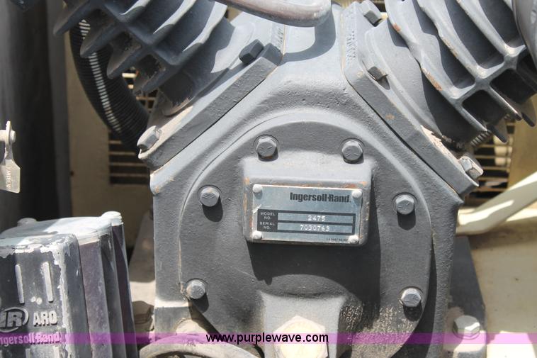 image for item H2984 2007 Ford F550 service truck with crane