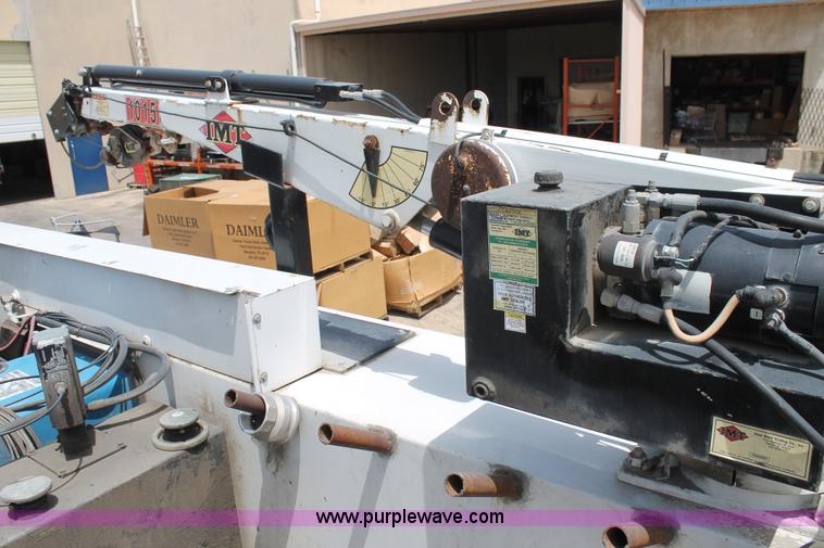 image for item H2984 2007 Ford F550 service truck with crane