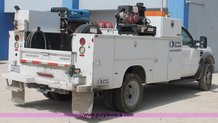 image for item H2985 2008 Ford F550 service truck