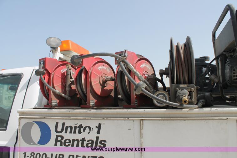 image for item H2985 2008 Ford F550 service truck