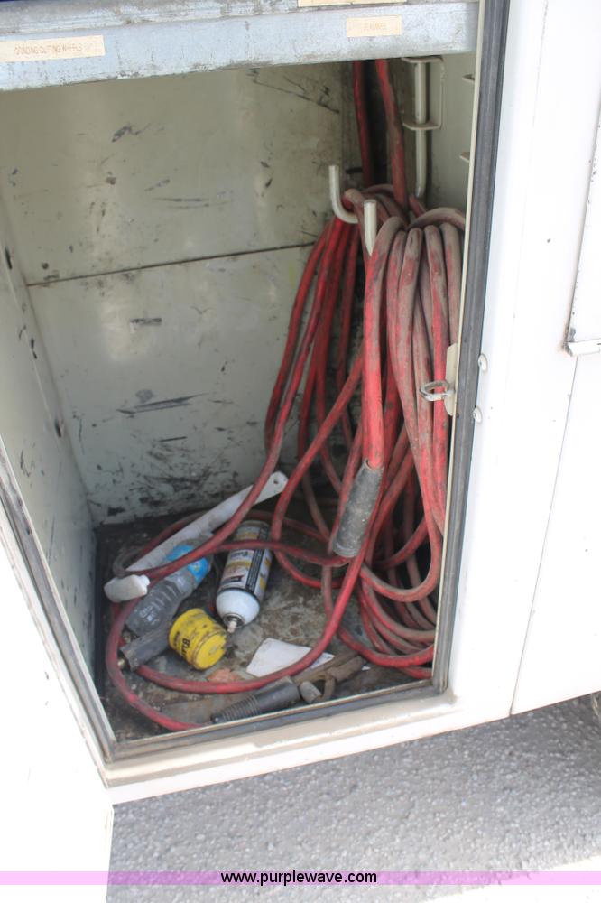 image for item H2985 2008 Ford F550 service truck