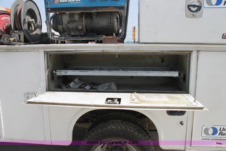 image for item H2985 2008 Ford F550 service truck