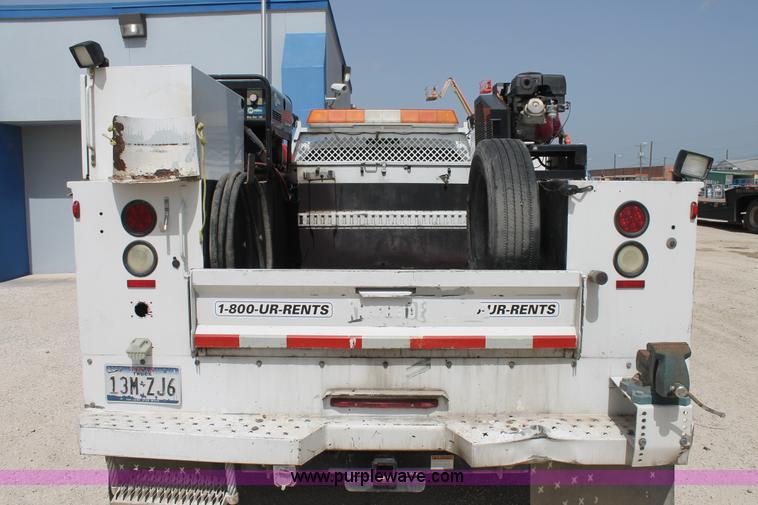 image for item H2985 2008 Ford F550 service truck