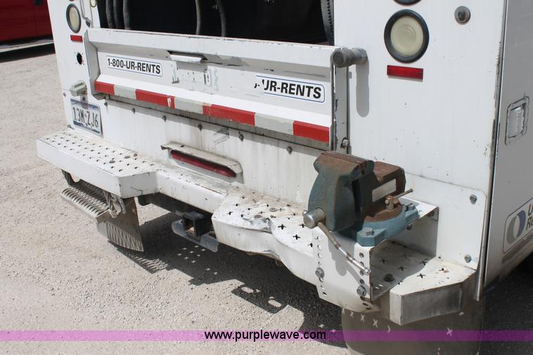 image for item H2985 2008 Ford F550 service truck