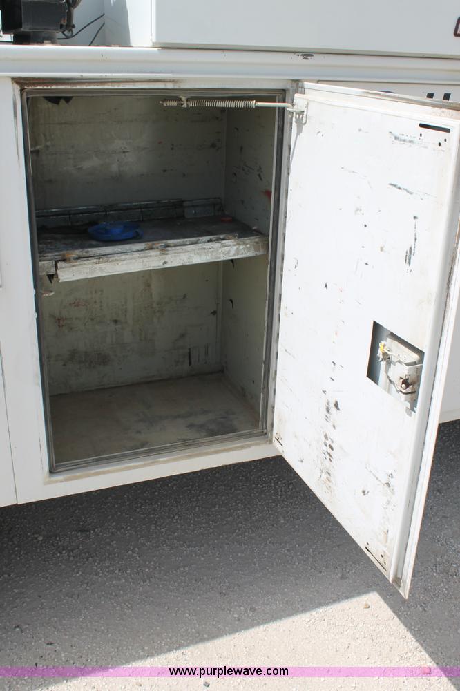 image for item H2985 2008 Ford F550 service truck