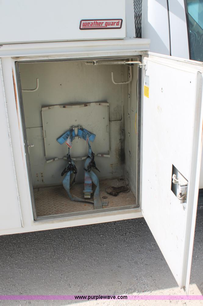 image for item H2985 2008 Ford F550 service truck