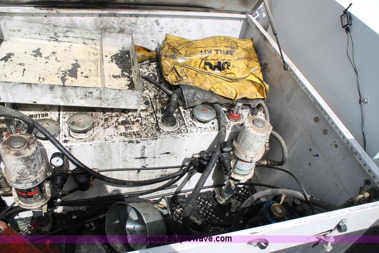 image for item H2985 2008 Ford F550 service truck