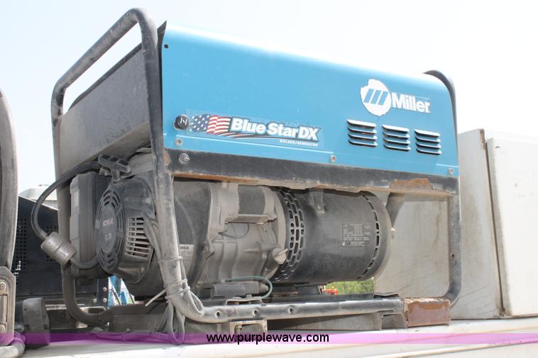 image for item H2985 2008 Ford F550 service truck