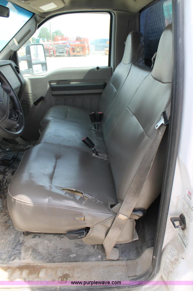 image for item H2985 2008 Ford F550 service truck