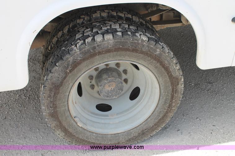 image for item H2985 2008 Ford F550 service truck