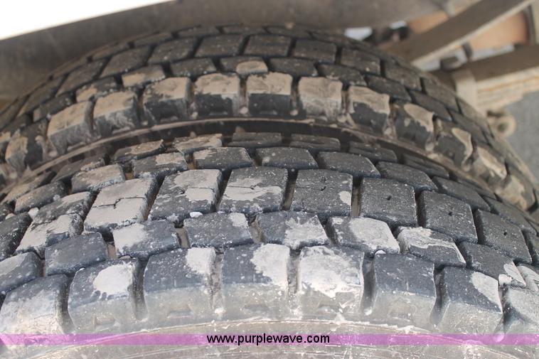 image for item H2985 2008 Ford F550 service truck