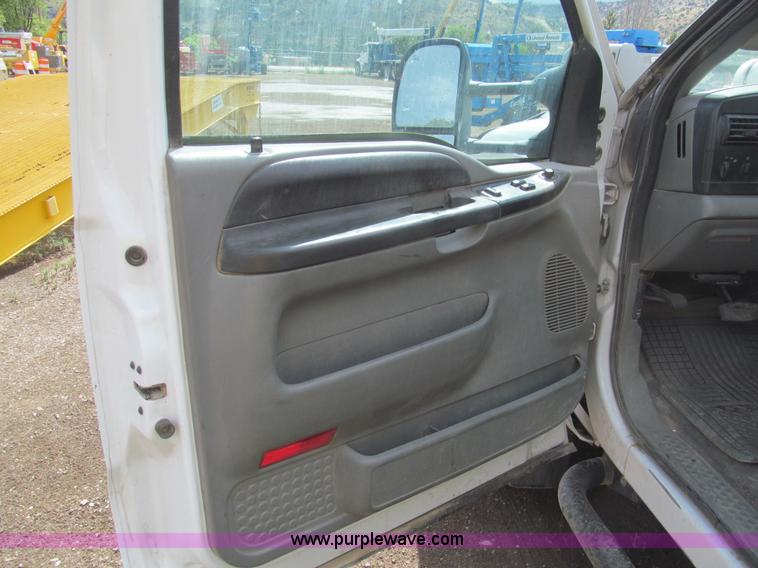image for item H8920 2007 Ford F550 Super Duty XL service truck