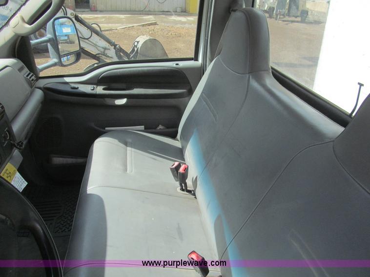 image for item H8920 2007 Ford F550 Super Duty XL service truck
