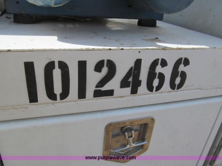 image for item H8920 2007 Ford F550 Super Duty XL service truck