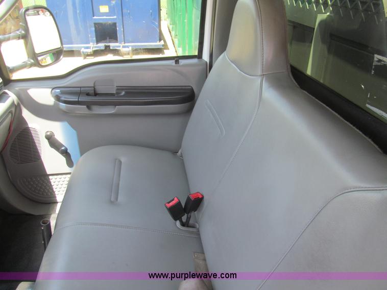 image for item H8921 2007 Ford F550 Super Duty XL service truck