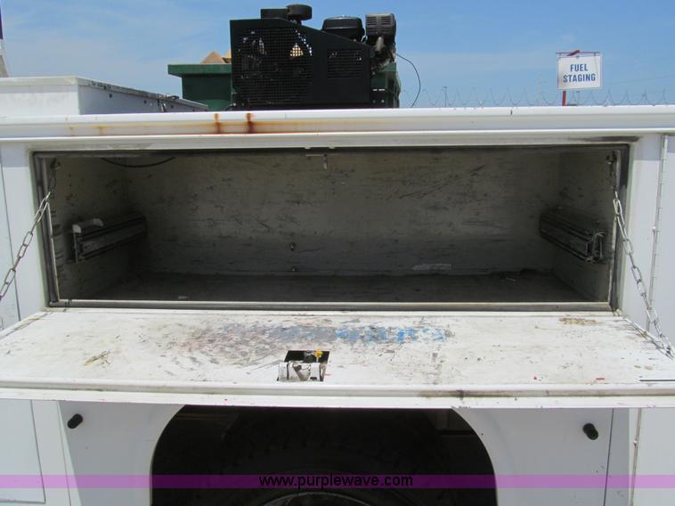 image for item H8921 2007 Ford F550 Super Duty XL service truck