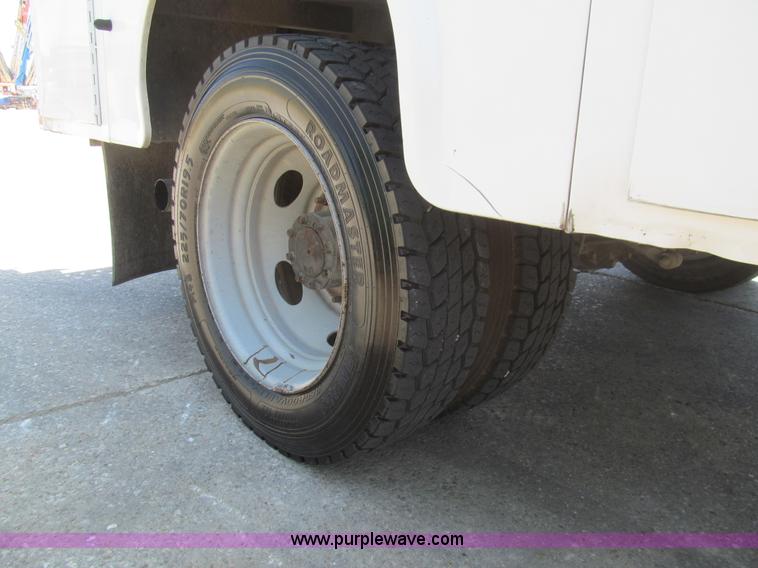 image for item H8921 2007 Ford F550 Super Duty XL service truck