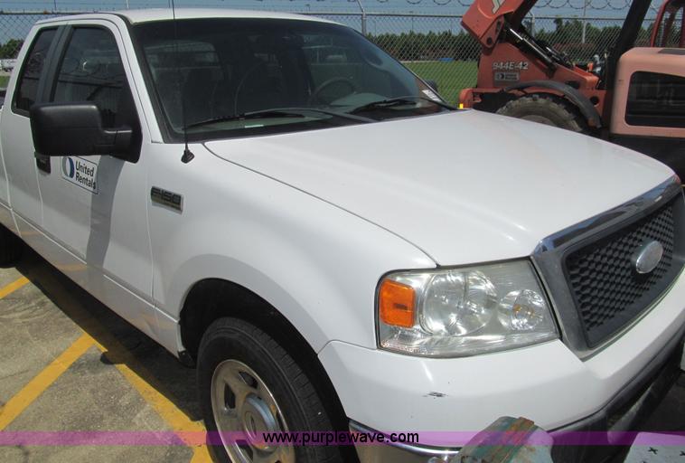 image for item H8922 2007 Ford F150 XLT SuperCab pickup truck