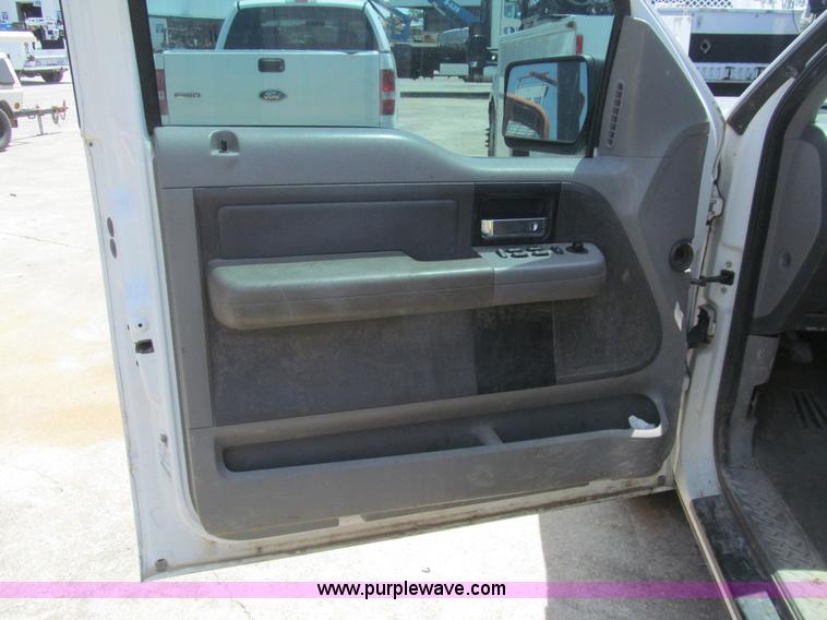 image for item H8922 2007 Ford F150 XLT SuperCab pickup truck