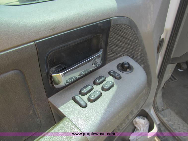 image for item H8922 2007 Ford F150 XLT SuperCab pickup truck