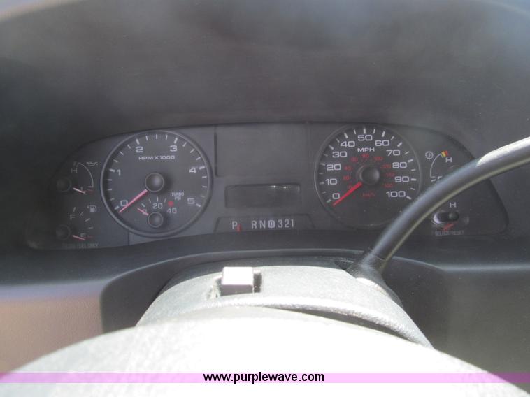 image for item H8923 2006 Ford F350 Super Duty XL service truck