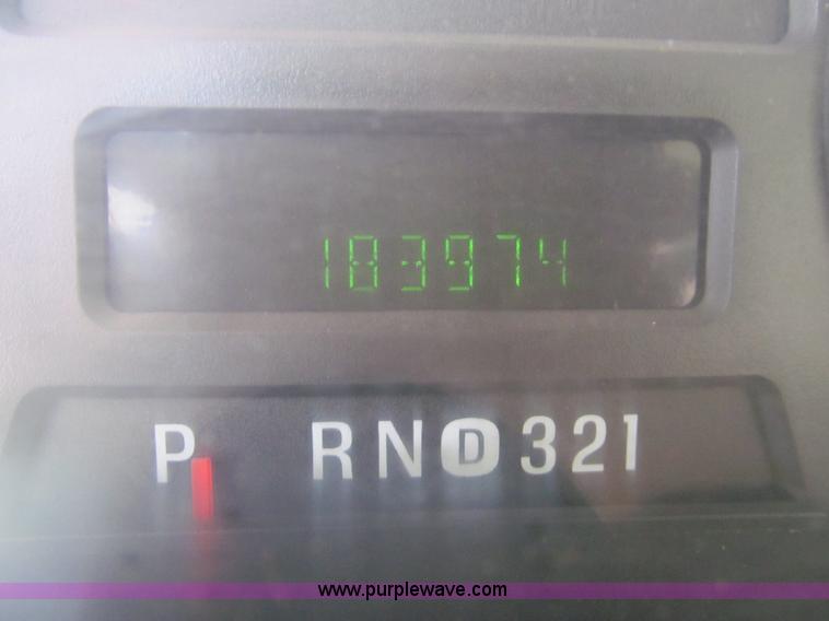 image for item H8923 2006 Ford F350 Super Duty XL service truck