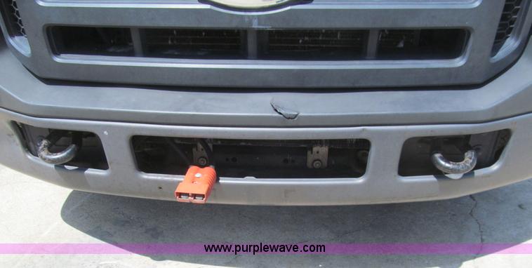 image for item H8923 2006 Ford F350 Super Duty XL service truck