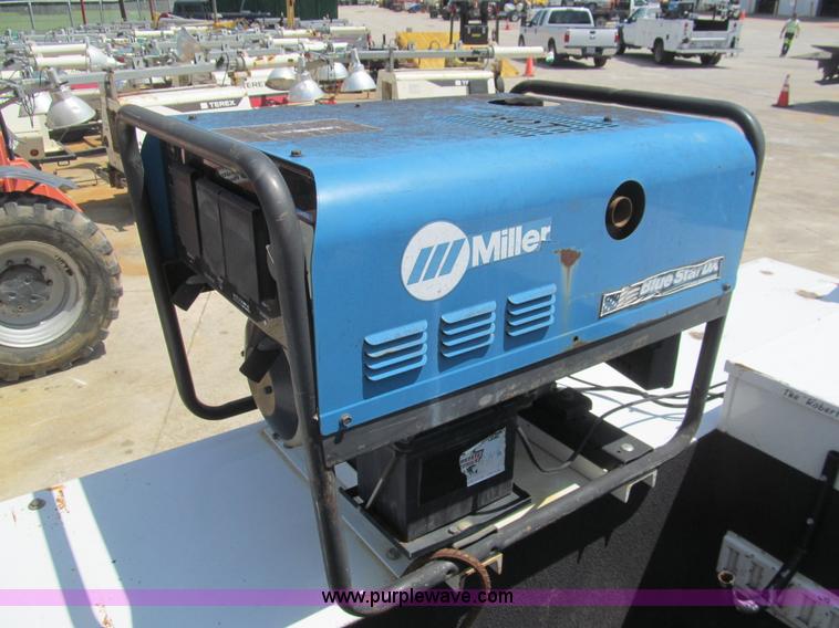 image for item H8923 2006 Ford F350 Super Duty XL service truck