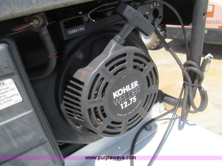 image for item H8923 2006 Ford F350 Super Duty XL service truck