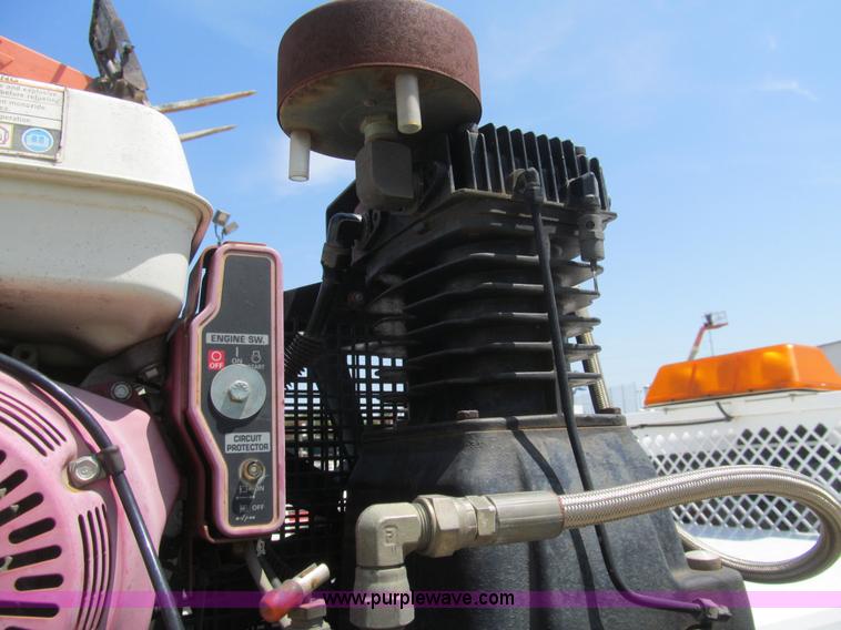 image for item H8923 2006 Ford F350 Super Duty XL service truck