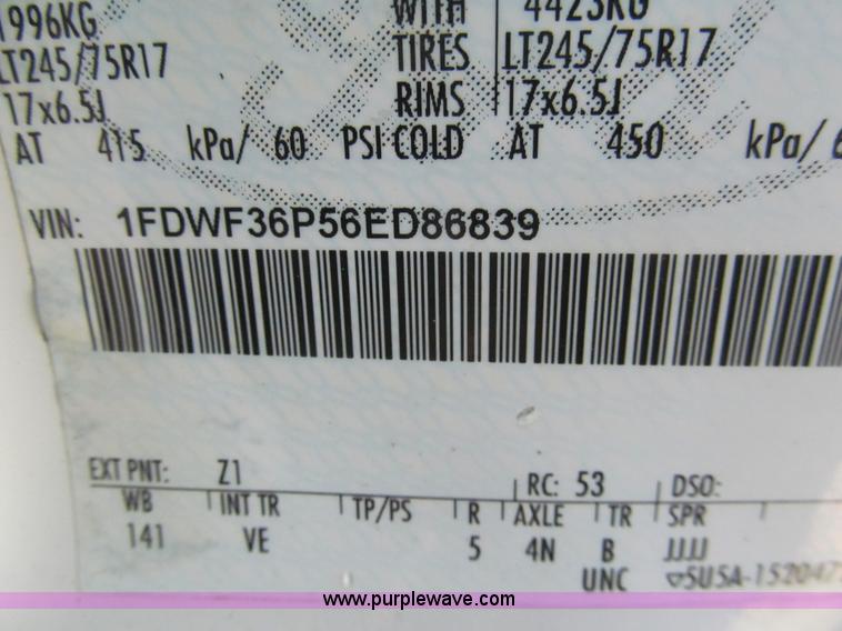 image for item H8923 2006 Ford F350 Super Duty XL service truck