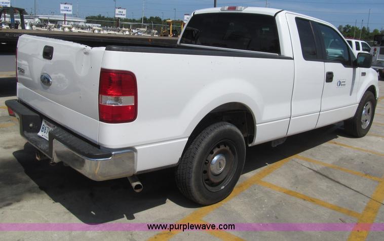 image for item H8925 2006 Ford F150 XLT SuperCab pickup truck