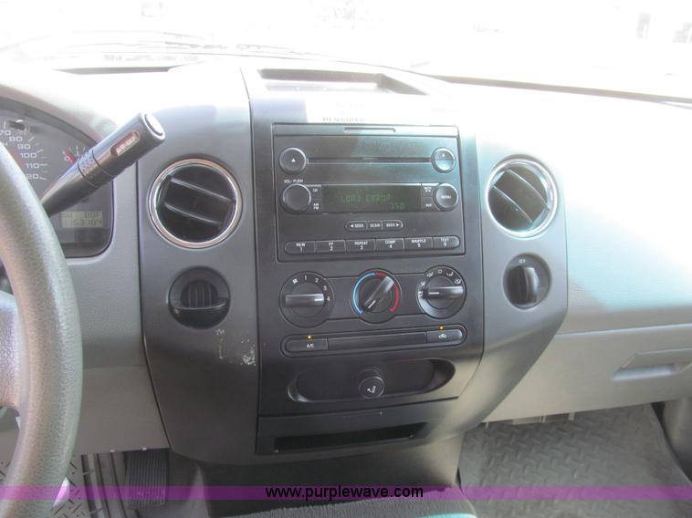 image for item H8925 2006 Ford F150 XLT SuperCab pickup truck