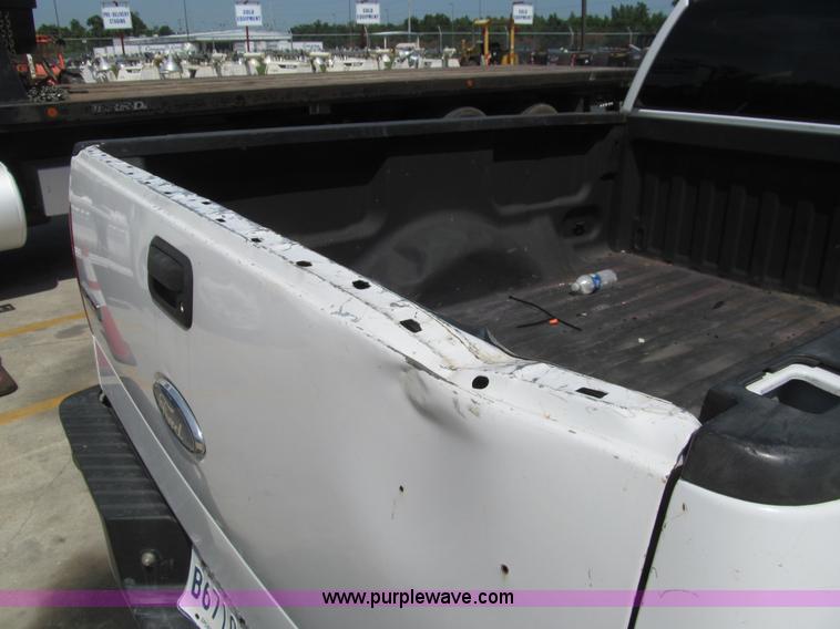 image for item H8925 2006 Ford F150 XLT SuperCab pickup truck