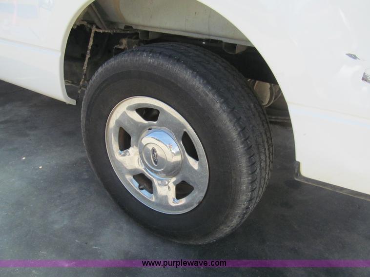 image for item H8925 2006 Ford F150 XLT SuperCab pickup truck