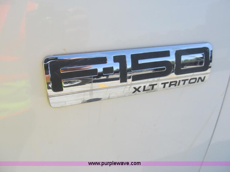 image for item H8925 2006 Ford F150 XLT SuperCab pickup truck