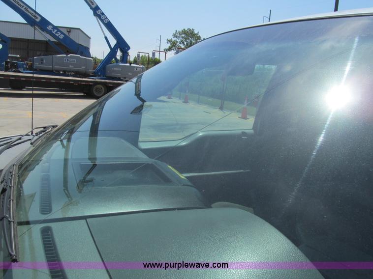 image for item H8925 2006 Ford F150 XLT SuperCab pickup truck