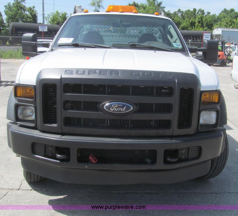 image for item H8926 2008 Ford F550 Super Duty XL service truck with crane