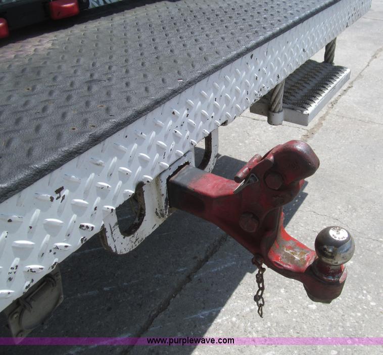 image for item H8926 2008 Ford F550 Super Duty XL service truck with crane