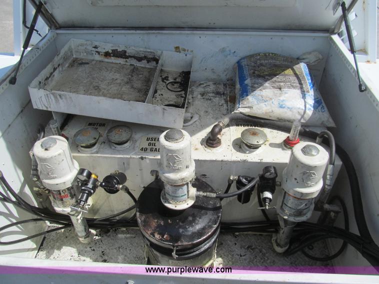 image for item H8926 2008 Ford F550 Super Duty XL service truck with crane