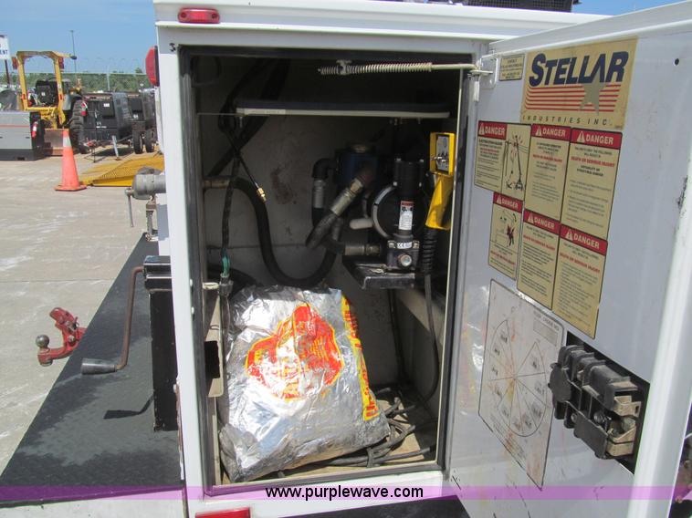 image for item H8926 2008 Ford F550 Super Duty XL service truck with crane