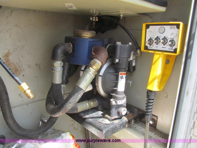 image for item H8926 2008 Ford F550 Super Duty XL service truck with crane