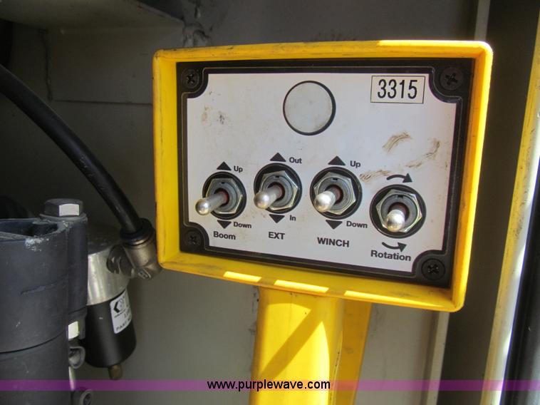 image for item H8926 2008 Ford F550 Super Duty XL service truck with crane